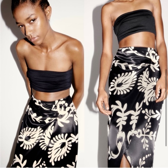 Zara satin midi skirt — Black & white side buckle detail — paisley floral print - Picture 5 of 9